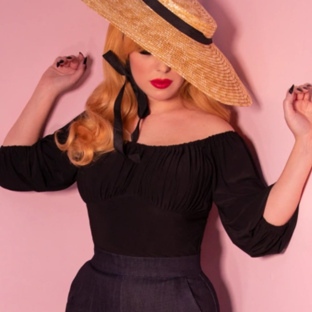 VACATION BLOUSE IN BLACK - VIXEN BY MICHELINE PITT